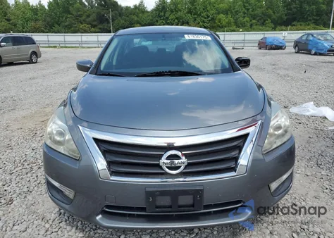 2015 Nissan Altima 2.5 из США, поврежденный, VIN 1N4AL3AP7FC577498